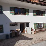 Bed & Breakfast Haus Kaiser 3*