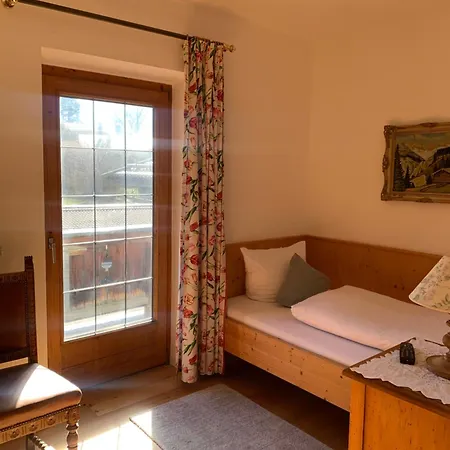 Haus Kaiser Bed & Breakfast 3*