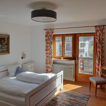 Bed & Breakfast Haus Kaiser 3*